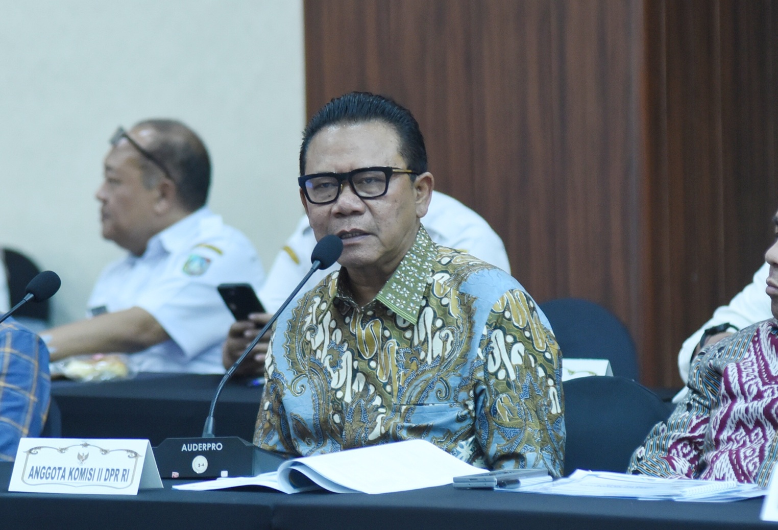 Wacana Potong Gaji Menteri dan DPR: Sinyal Moral Prabowo Hadapi Krisis Global