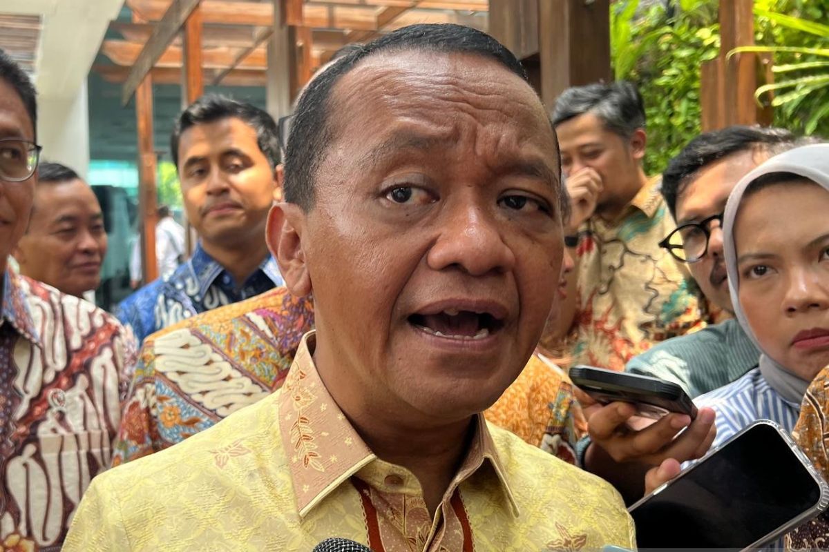 Jaga Stabilitas Harga, Menteri Bahlil Alihkan Fokus Impor LPG ke Timur Tengah
