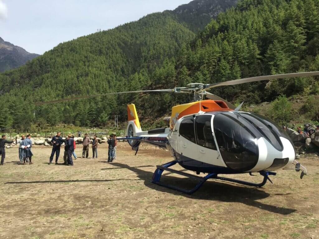 Foto: Helikopter Airbus H130 PK-CFX Ditemukan Jatuh di Hutan Sekadau, Tim SAR Fokus Evakuasi Korban